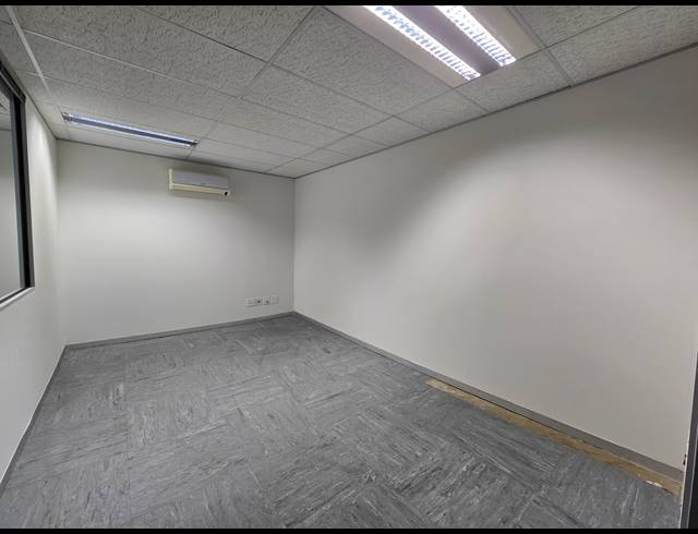 470M² OFFICE TO LET IN BRYANSTON